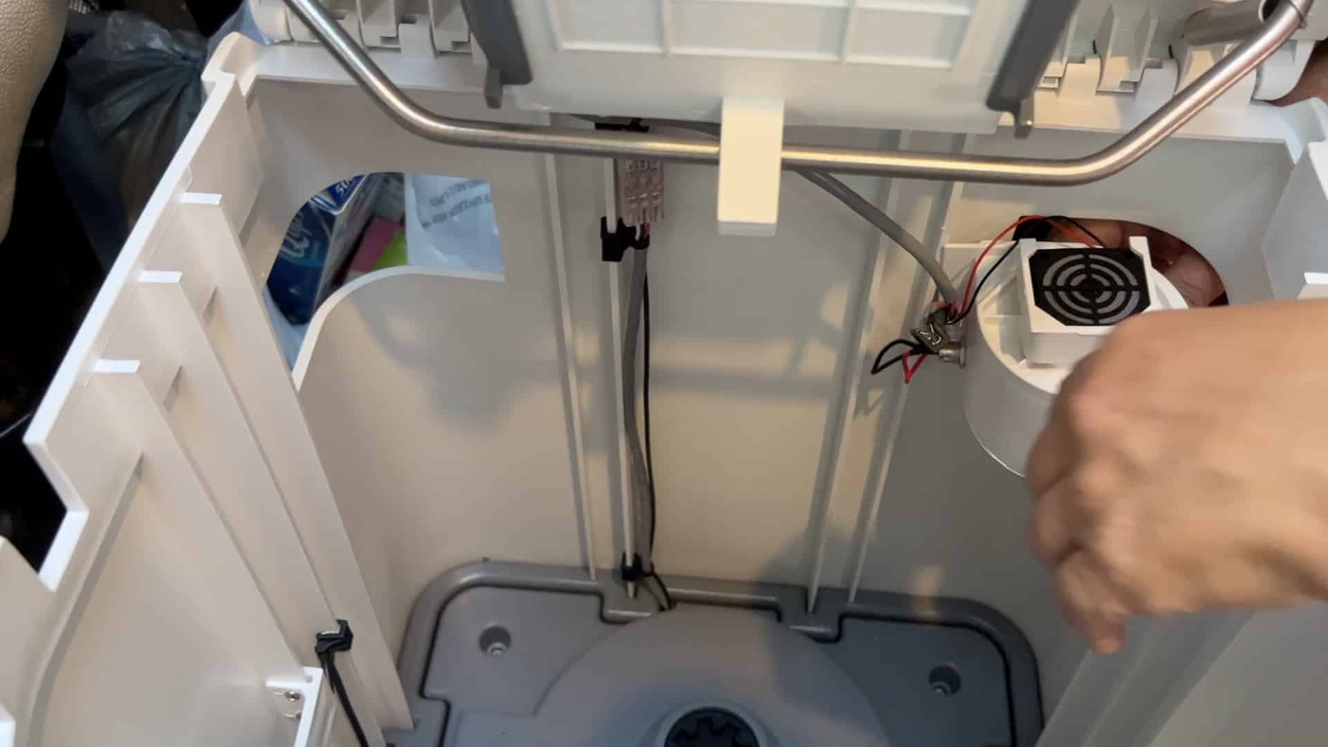 OGO Toilet Change Vent Position